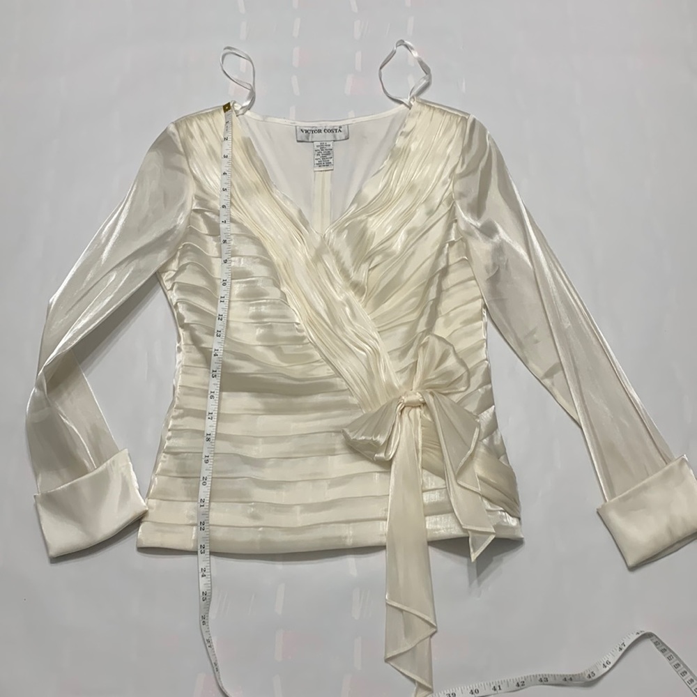 Victor Costa size 6 long sleeve top